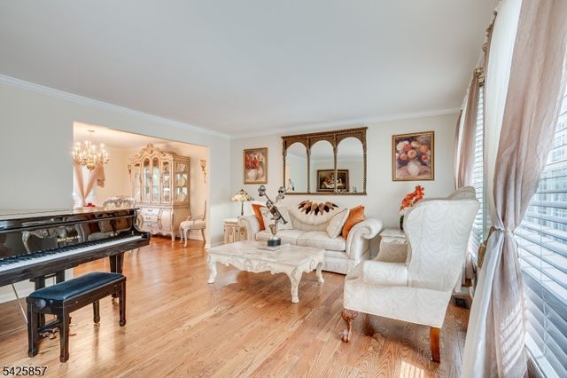 12 Sebring Rd, Franklin Twp., NJ 08873