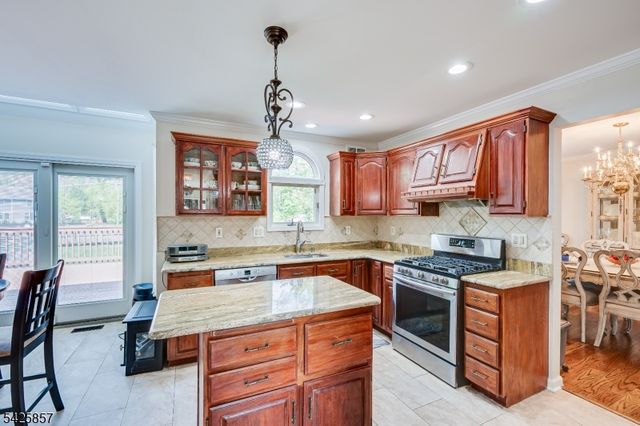 12 Sebring Rd, Franklin Twp., NJ 08873