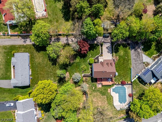 12 Sebring Rd, Franklin Twp., NJ 08873