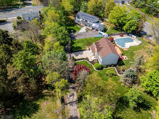 12 Sebring Rd, Franklin Twp., NJ 08873