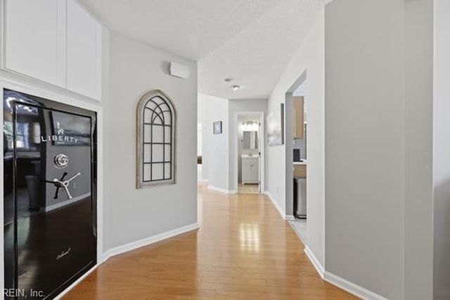 3276 Sacramento DR, Virginia Beach, VA 23456