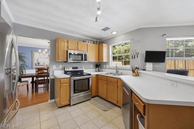 3276 Sacramento DR, Virginia Beach, VA 23456