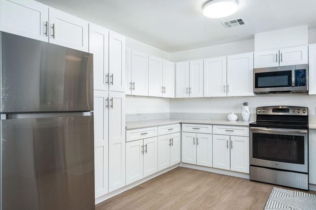53680 Avenida Montezuma, La Quinta, CA 92253