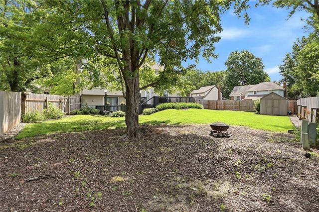 1845 E 152nd Court, Olathe, KS 66062