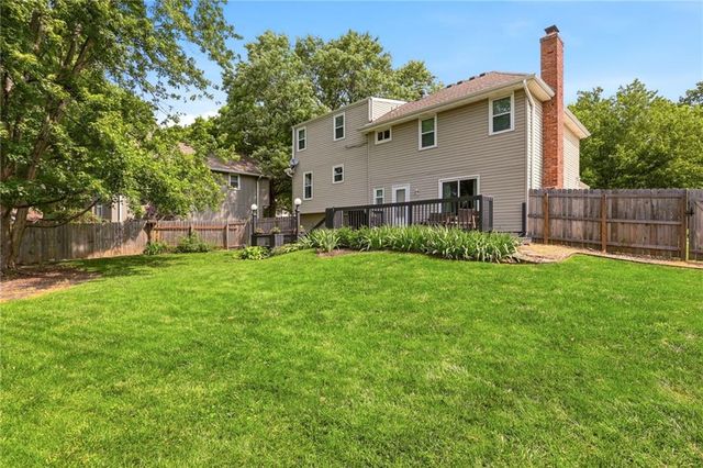 1845 E 152nd Court, Olathe, KS 66062