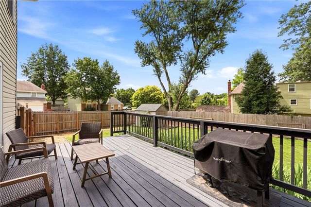 1845 E 152nd Court, Olathe, KS 66062