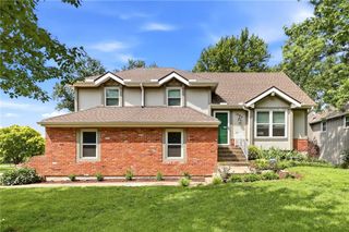1845 E 152nd Court, Olathe, KS 66062