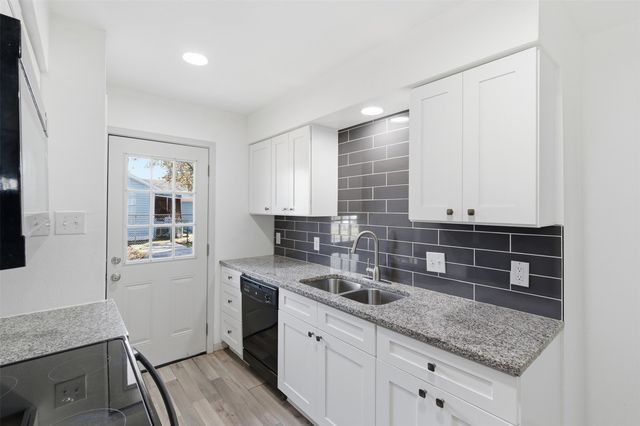 224 E Lake Street 224, Sherman, TX 75090