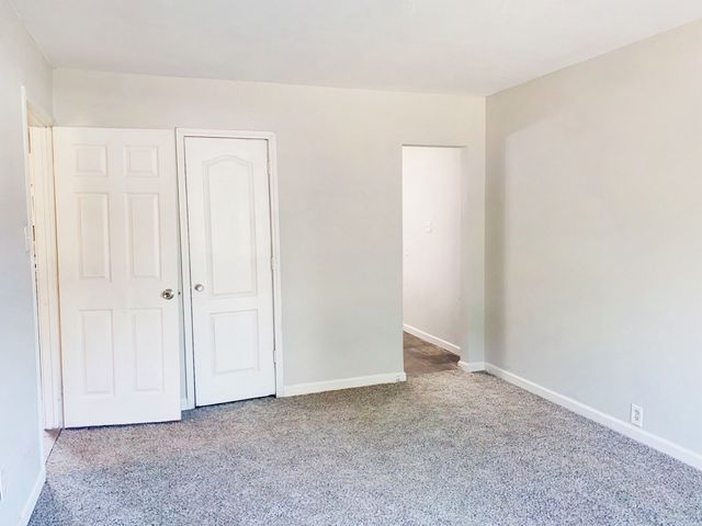 1910 Meadow Lane, Arlington, TX 76010