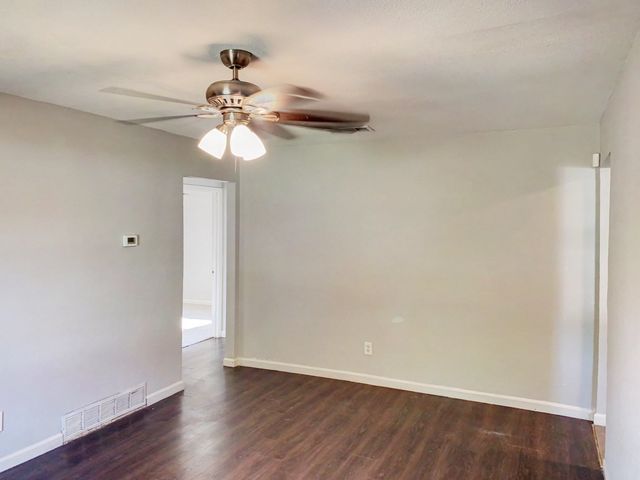 1910 Meadow Lane, Arlington, TX 76010
