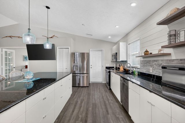 6655 Alemendra Street, Fort Pierce, FL 34951