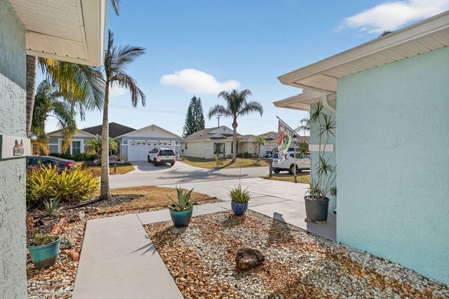 6655 Alemendra Street, Fort Pierce, FL 34951
