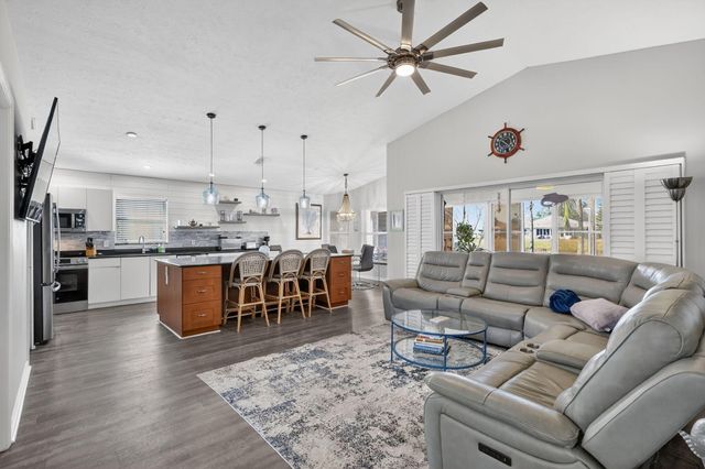 6655 Alemendra Street, Fort Pierce, FL 34951