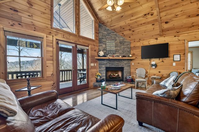 195 Trina Lane, Blue Ridge, GA 30513