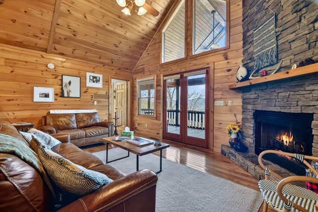 195 Trina Lane, Blue Ridge, GA 30513