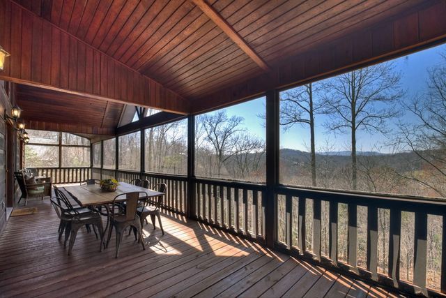 195 Trina Lane, Blue Ridge, GA 30513