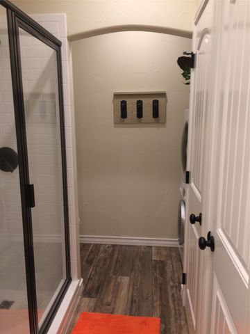 907 Clearview Street, Krum, TX 76249