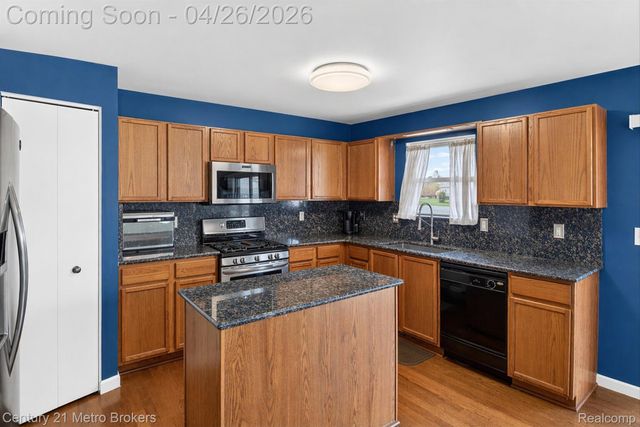 3324 Pine Run Drive, Clayton Charter Township, MI 48473
