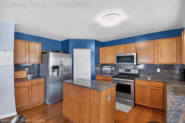3324 Pine Run Drive, Clayton Charter Township, MI 48473