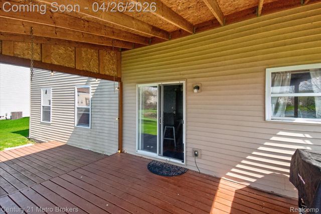 3324 Pine Run Drive, Clayton Charter Township, MI 48473