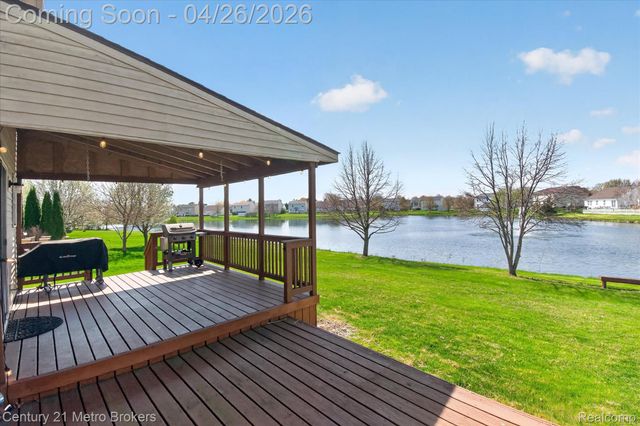 3324 Pine Run Drive, Clayton Charter Township, MI 48473