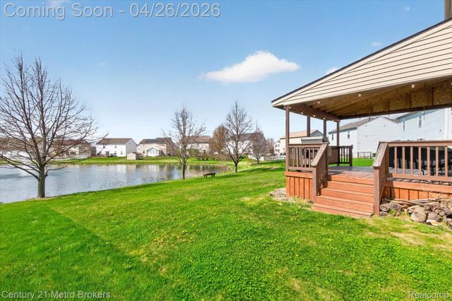 3324 Pine Run Drive, Clayton Charter Township, MI 48473