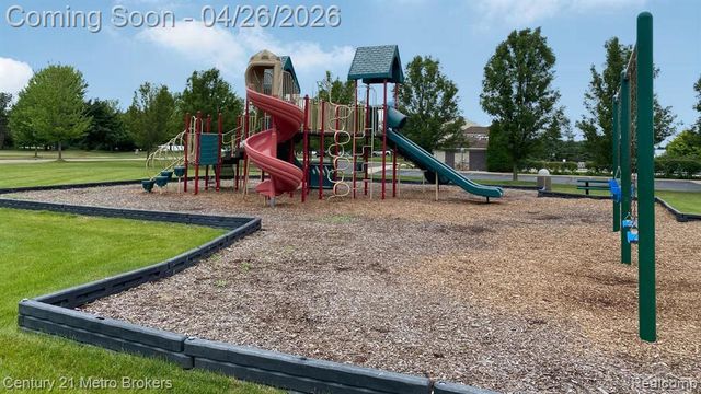 3324 Pine Run Drive, Clayton Charter Township, MI 48473