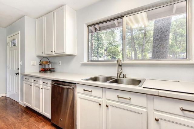 12741 Torrey Pines Dr, Auburn, CA 95602