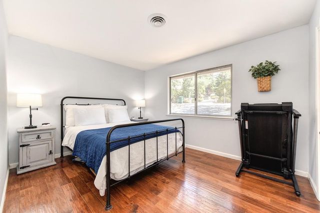 12741 Torrey Pines Dr, Auburn, CA 95602