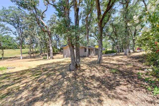 12741 Torrey Pines Dr, Auburn, CA 95602