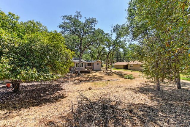 12741 Torrey Pines Dr, Auburn, CA 95602