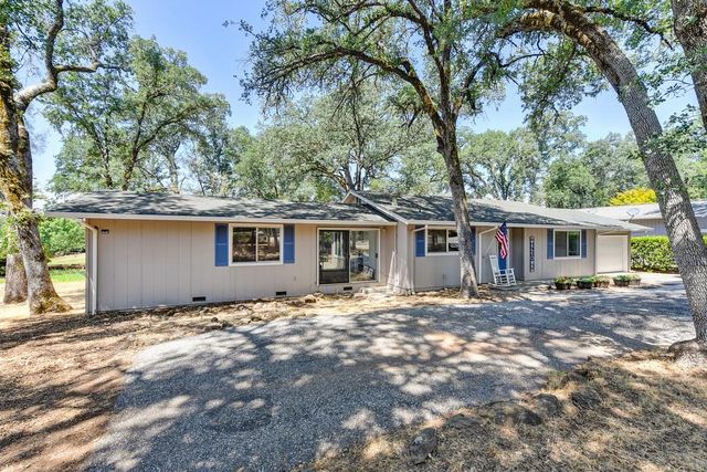 12741 Torrey Pines Dr, Auburn, CA 95602