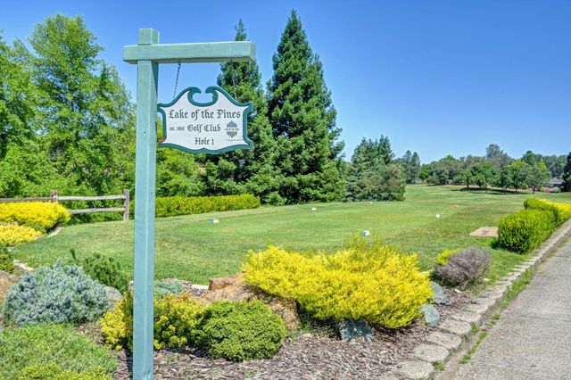 12741 Torrey Pines Dr, Auburn, CA 95602