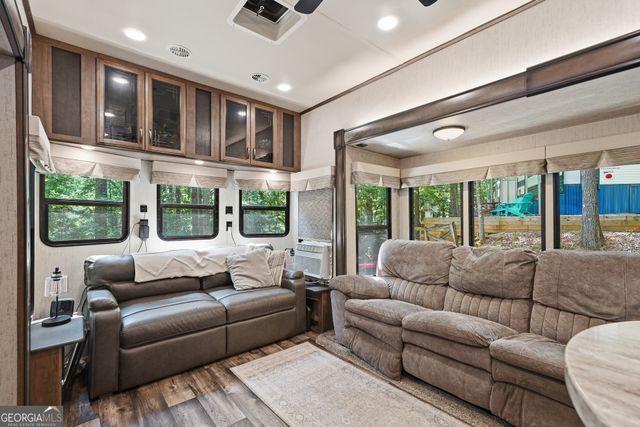 196 25th Street, Ellijay, GA 30540