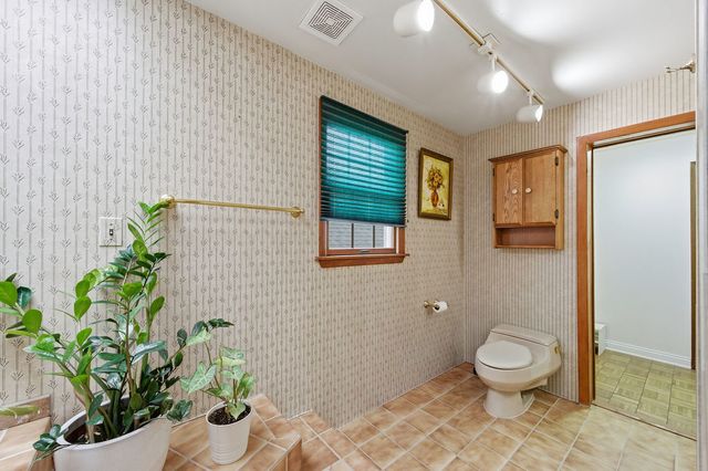 3412 N Orange Avenue, Chicago, IL 60634