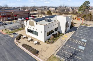 7420 W Sunset Avenue, Springdale, AR 72762