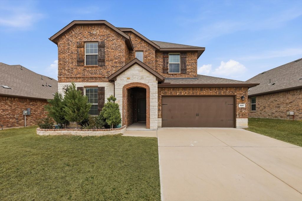 920 Violet Way, Celina, TX 75009