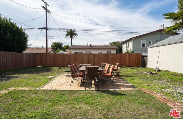 2321 Myrtle Avenue, Long Beach, CA 90806