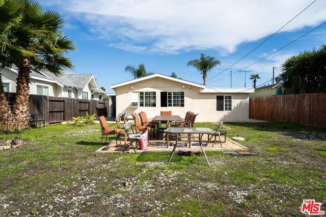 2321 Myrtle Avenue, Long Beach, CA 90806