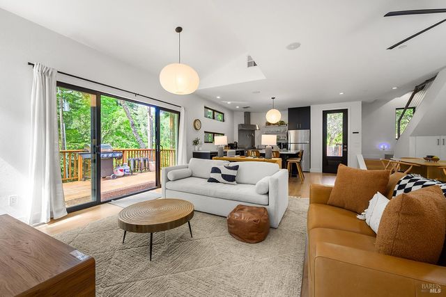 2563 Mill Creek Rd, Healdsburg, CA 95448