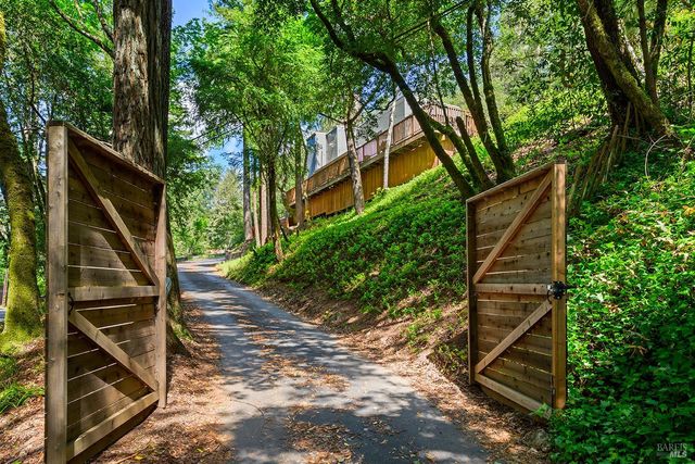 2563 Mill Creek Rd, Healdsburg, CA 95448