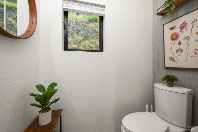 2563 Mill Creek Rd, Healdsburg, CA 95448