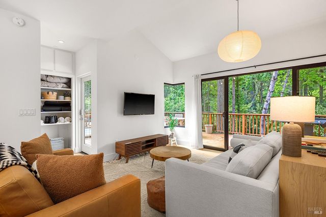 2563 Mill Creek Rd, Healdsburg, CA 95448