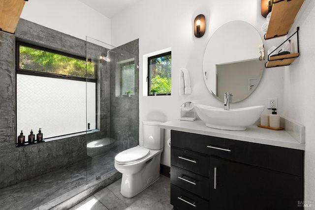 2563 Mill Creek Rd, Healdsburg, CA 95448