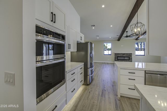 2645 E FAIRMOUNT Avenue, Phoenix, AZ 85016