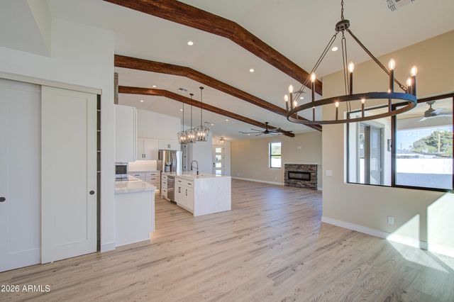 2645 E FAIRMOUNT Avenue, Phoenix, AZ 85016