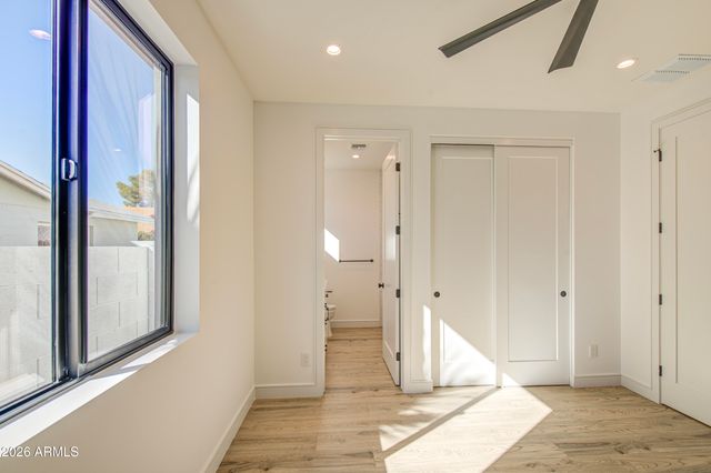 2645 E FAIRMOUNT Avenue, Phoenix, AZ 85016