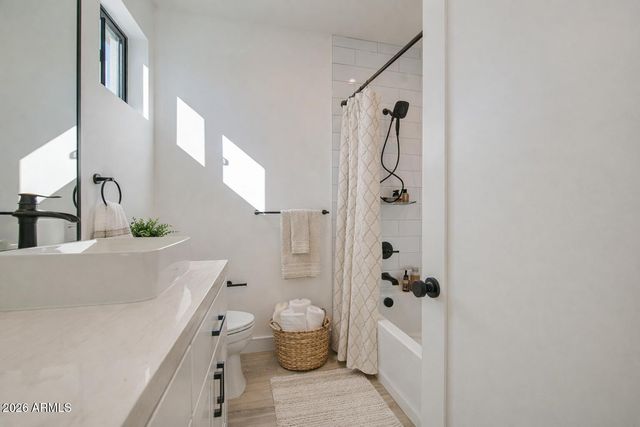 2645 E FAIRMOUNT Avenue, Phoenix, AZ 85016