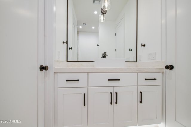 2645 E FAIRMOUNT Avenue, Phoenix, AZ 85016