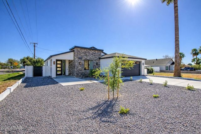 2645 E FAIRMOUNT Avenue, Phoenix, AZ 85016